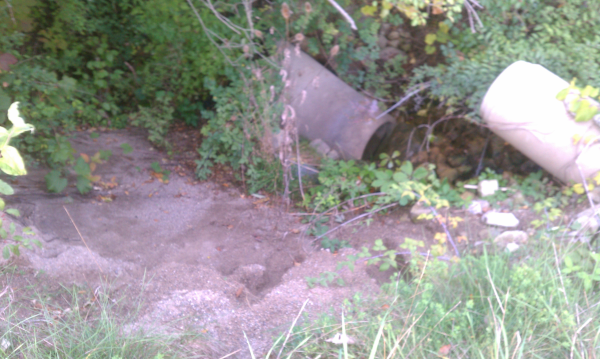 (N) Huron Farms pond fail Dexter. MI (2) resized 600