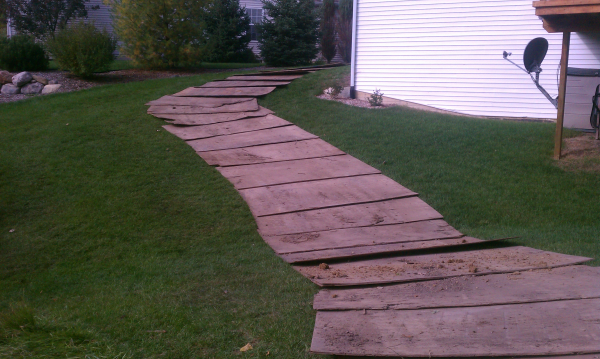 (N) Huron Farms pond fail Dexter. MI (25) resized 600