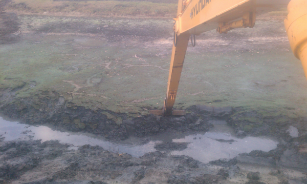 Lexington (N golf couse pond renovation dredge Michigan (224) resized 600