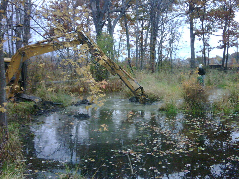 C  Users Scott Pictures ponds a ponds 2010 linden dredge channel n Linden Cannal dredge n (11)