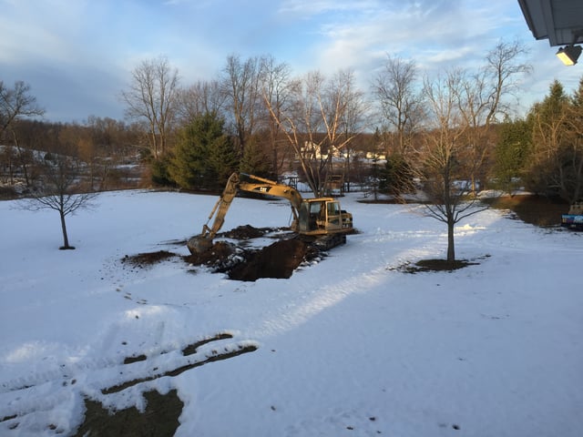 Davisburg, Michigan new pond boulder wall install (74).jpg