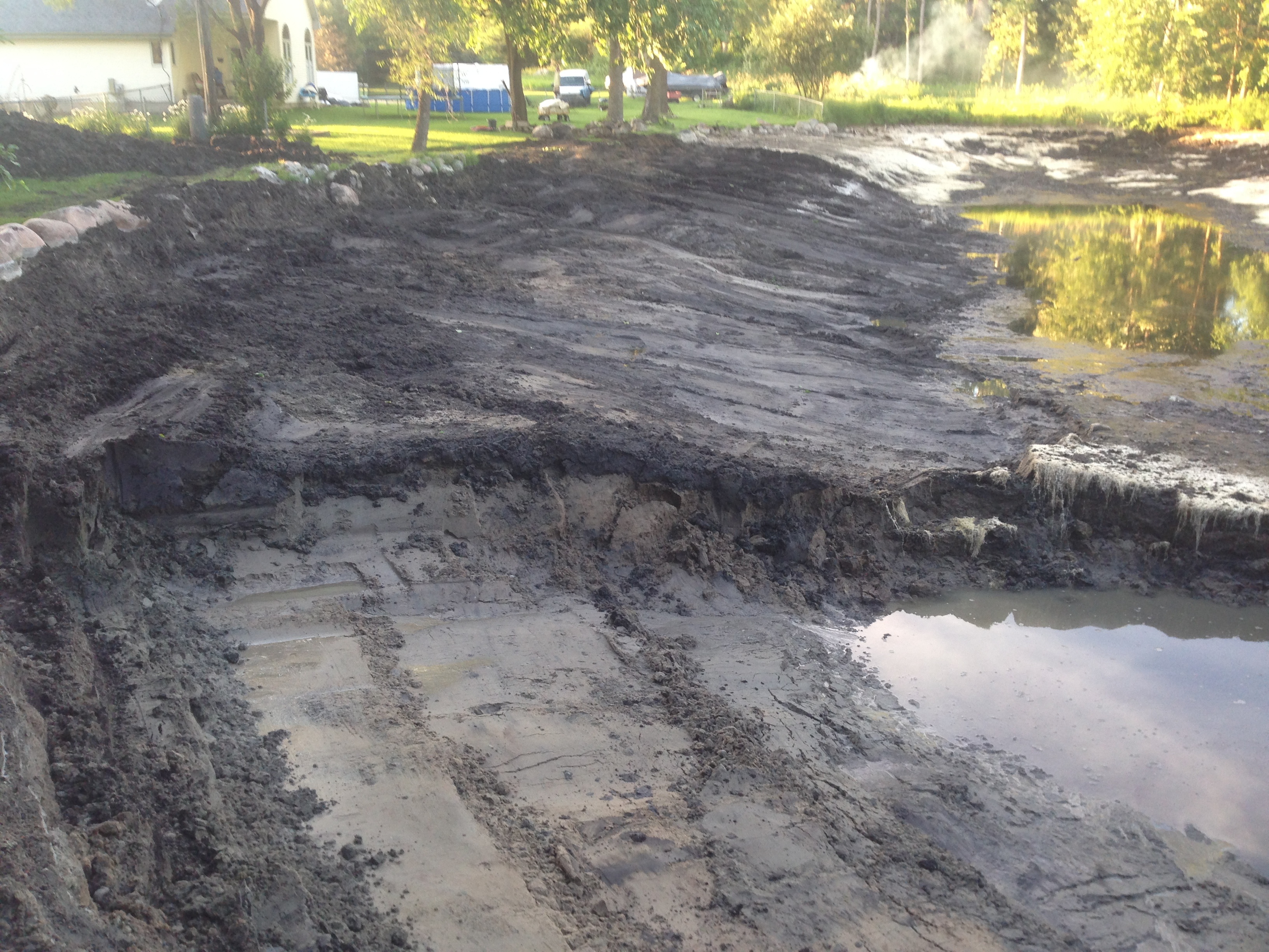 Hartland_Michigan_Pond_Longreach_excavation_17.jpg