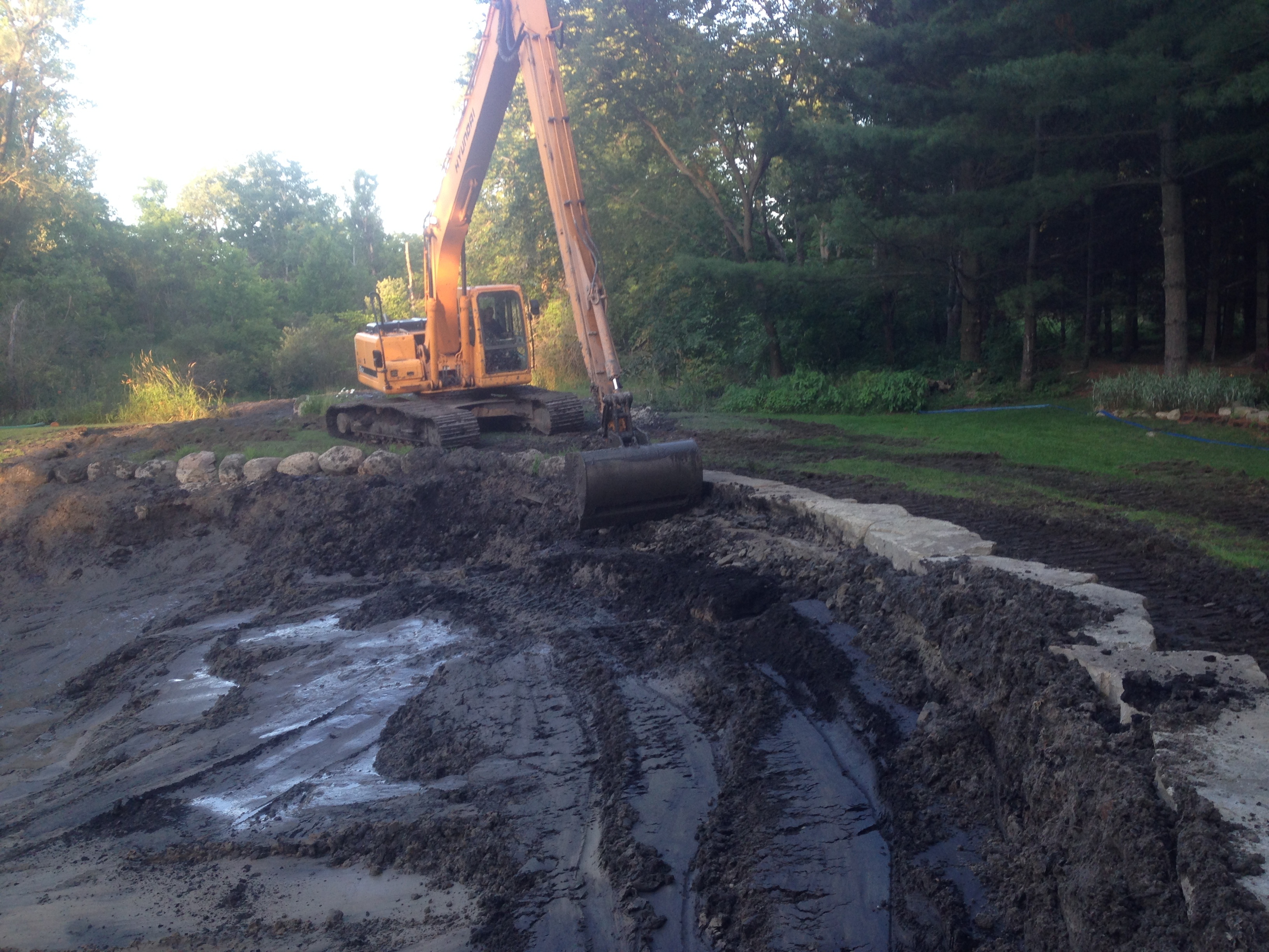 Hartland_Michigan_Pond_Longreach_excavation_19-1.jpg